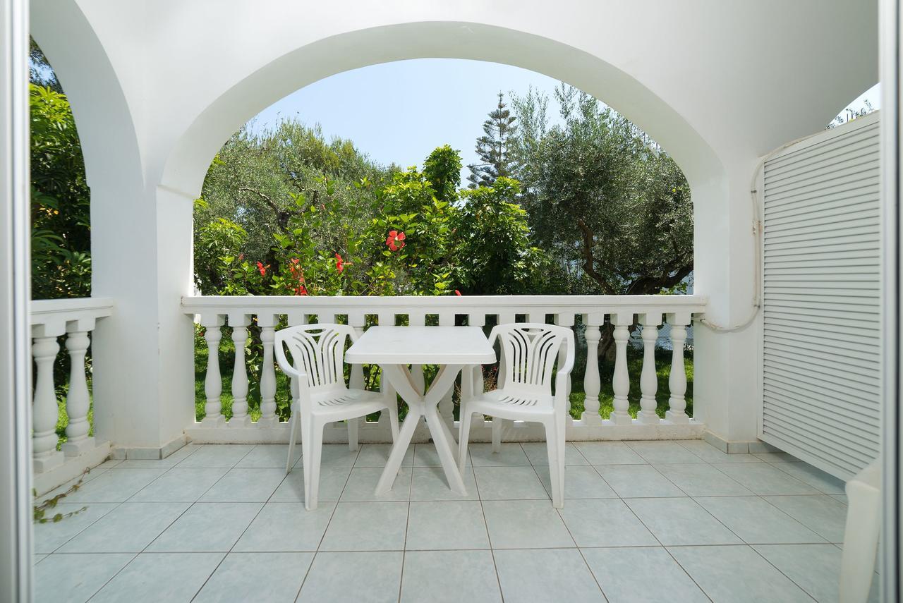 Ruassi Aparthotel Ammoudi